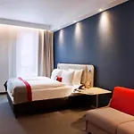 Express - By Ihg ホテル 3*