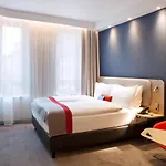 Express - By Ihg 3*