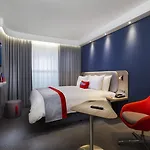 فندق Express - By Ihg