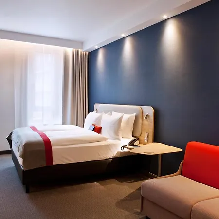 Express - By Ihg ホテル 3*
