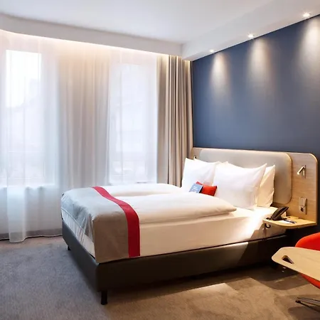Express - By Ihg 3*