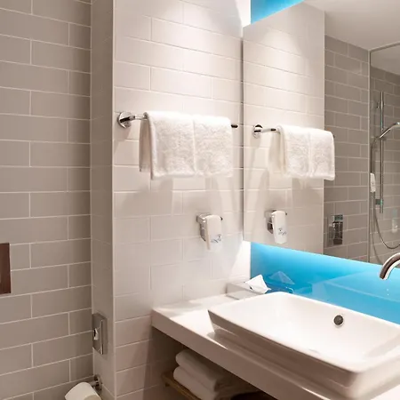Express - By Ihg Hotel 3*