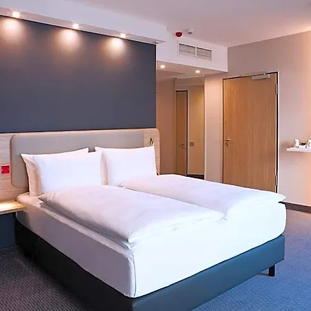 Express - By Ihg فندق 3*
