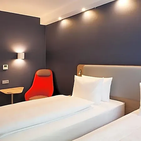 Express - By Ihg فندق 3*