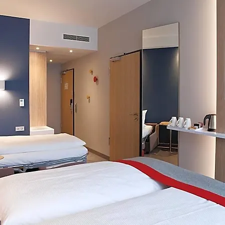 Express - By Ihg 3*