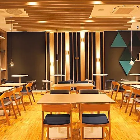Express - By Ihg فندق 3*